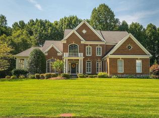 11691 Caris Glenne Dr, Herndon, VA 20170