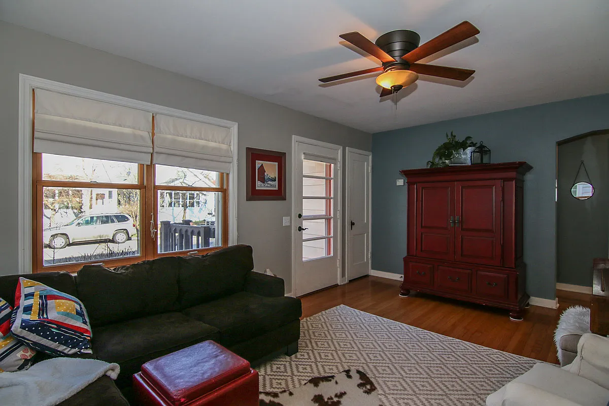 33 Waubesa St photo 1