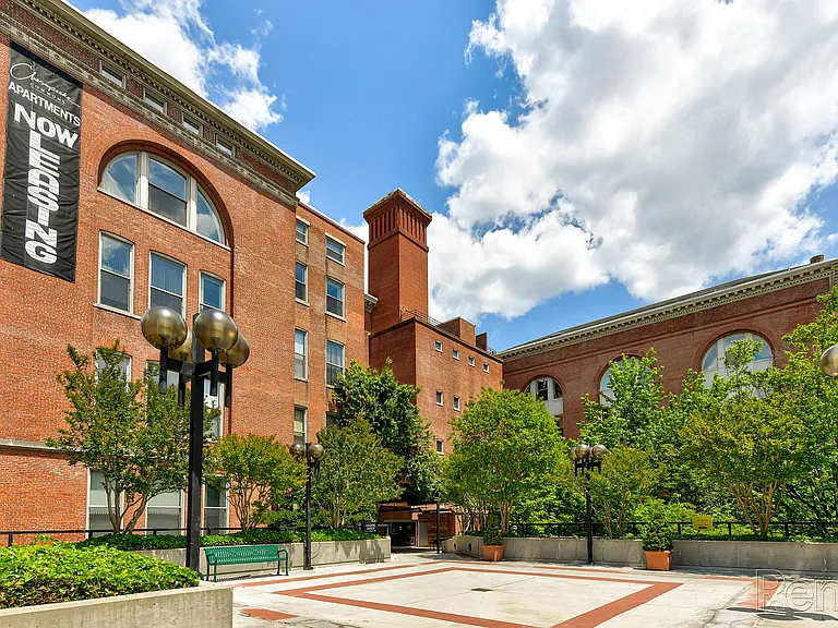 Chesapeake Commons — Photo 38
