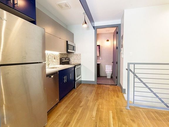 4th image of 31 Woodbine St #1D