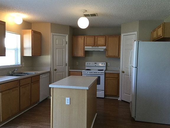 4th image of 367 Fairfield Dr
