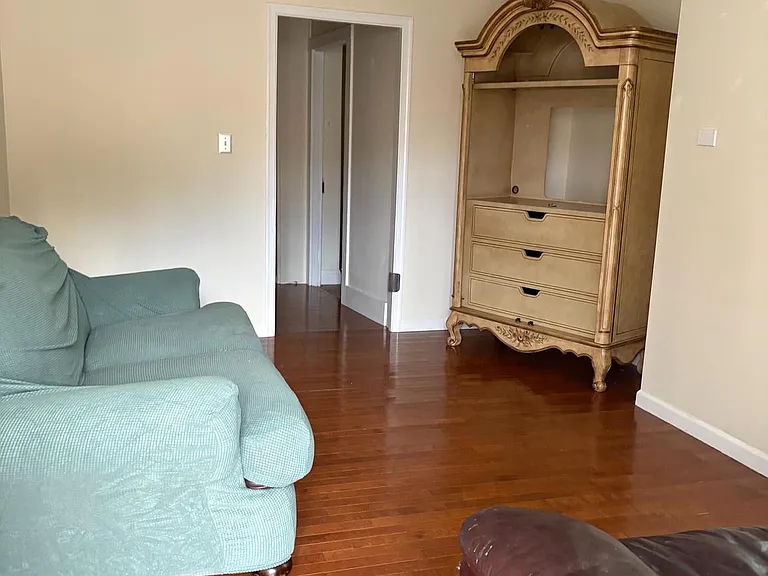 124 Dey St #B — Photo 2