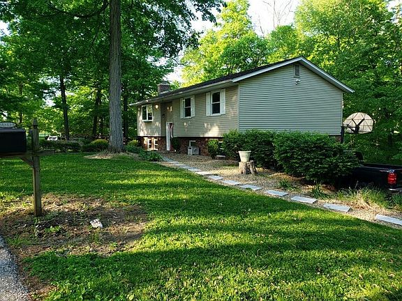 2nd image of 23292 Maplewood Ct