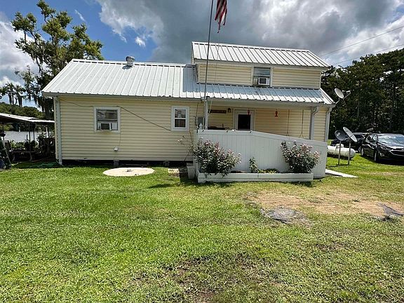 2nd image of 1088A Landry Dr