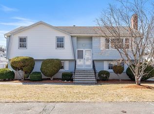 25 Sunset Dr, Wakefield, MA 01880