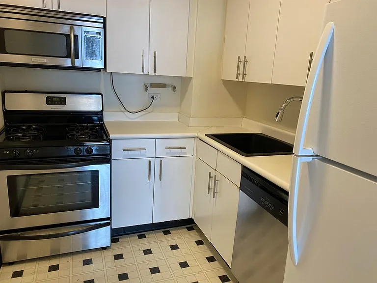 45 River Dr S #2608 — Photo 13