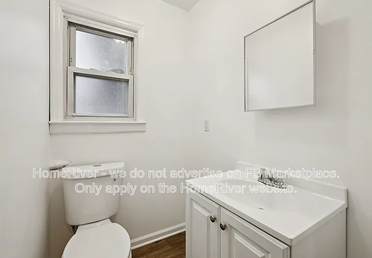 289 Hilton Ave — Photo 25
