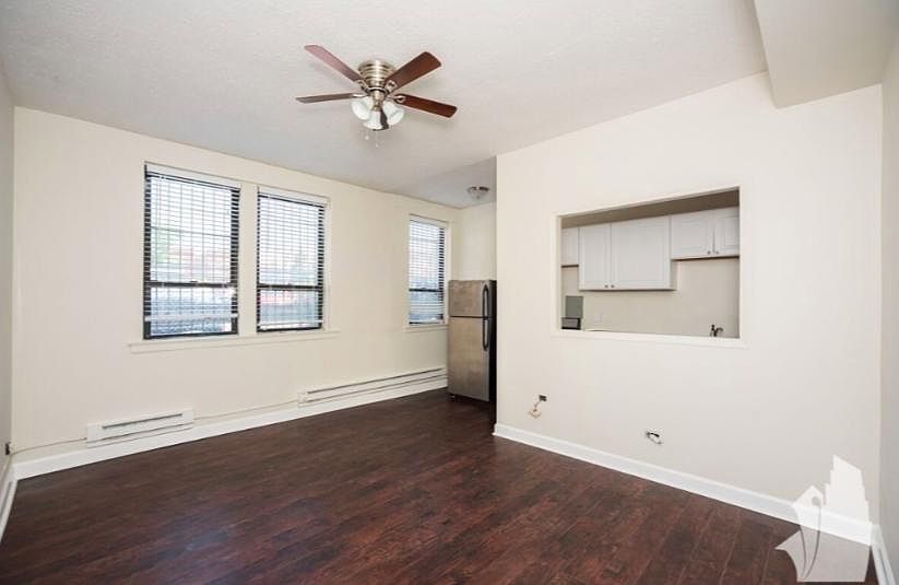 2nd image of 3347 N Marshfield Ave #304