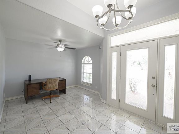 3rd image of 500 Liberty Ln