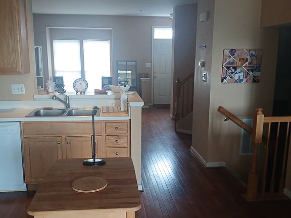 2nd image of 25458 Paine St