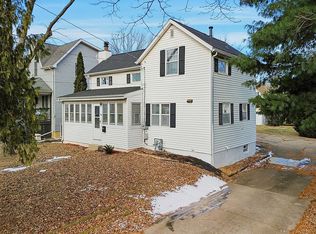 102 E Winfield St, Morrison, IL 61270