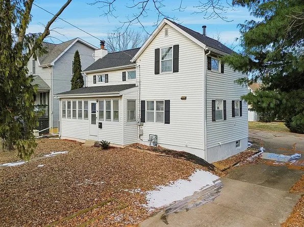 102 E Winfield St, Morrison, IL 61270