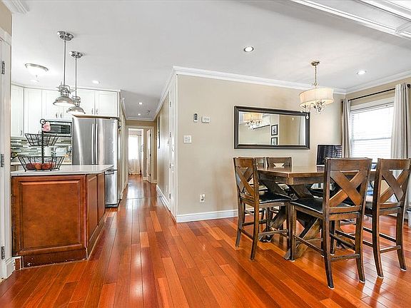 5th image of 10652 Ditmars Blvd