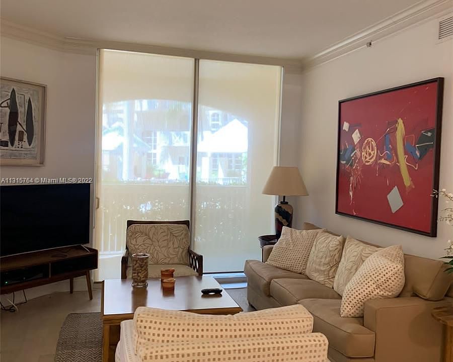 1st image of 3001 NE 185th St APT 114