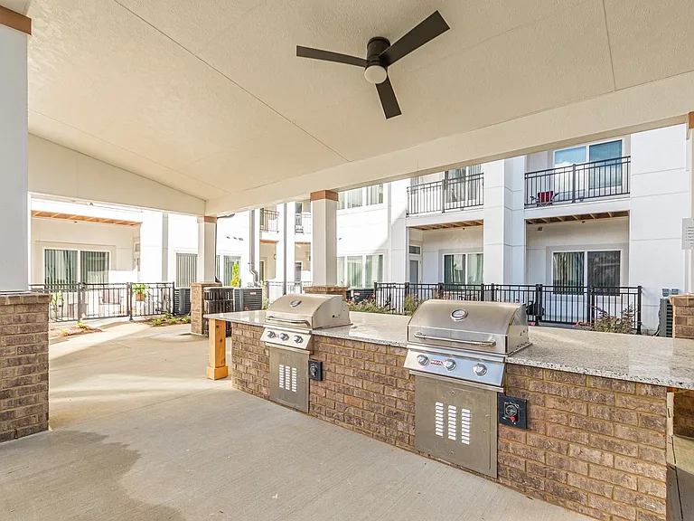 Briar Park 55+ Apartments — Photo 7
