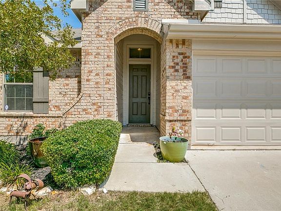 2nd image of 612 Tradewind Dr