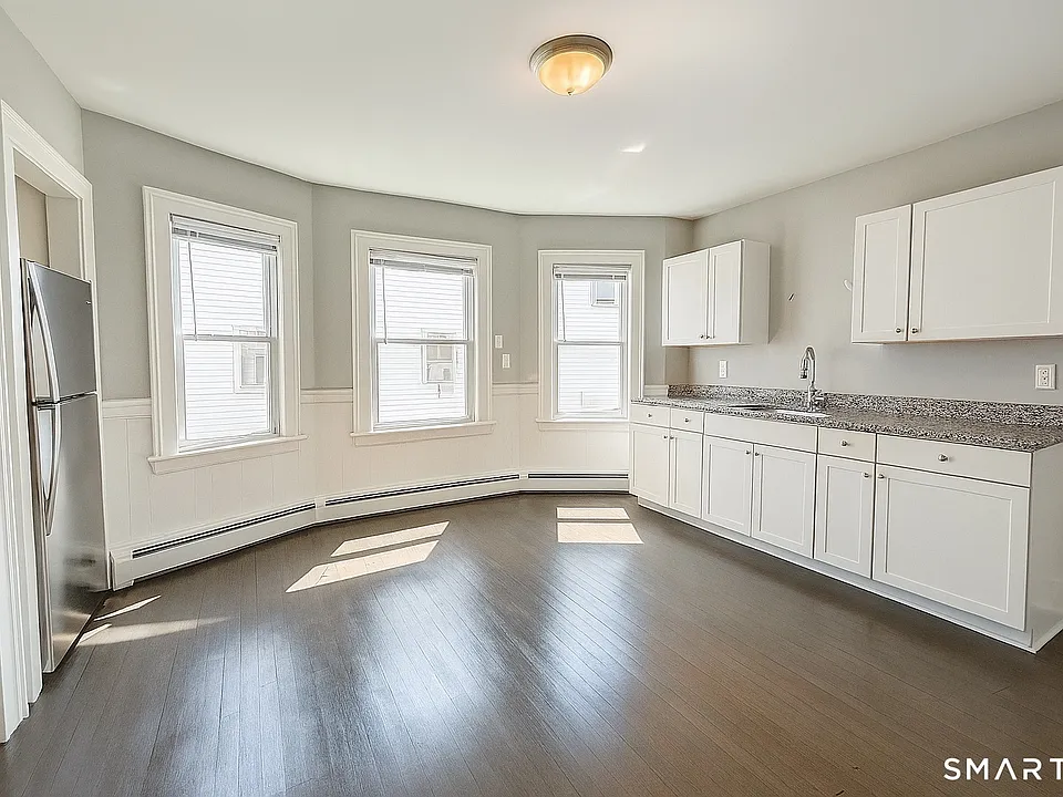 24 Miller St #1