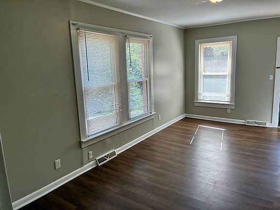 4th image of 204 Corban Ave SE #204