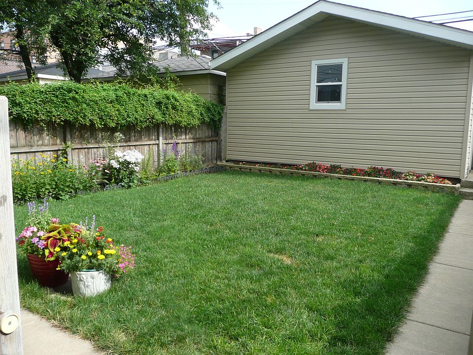 1st image of 1931 W Cuyler Ave #1