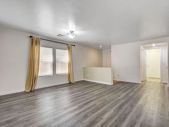 3rd image of 756 White Grotto St