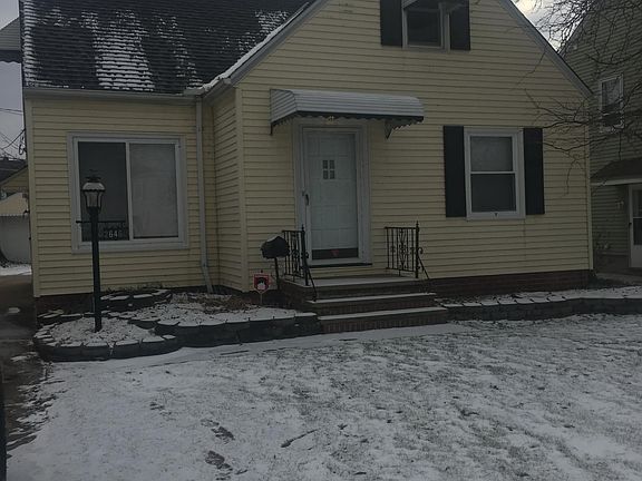3rd image of 26460 Mallard Ave