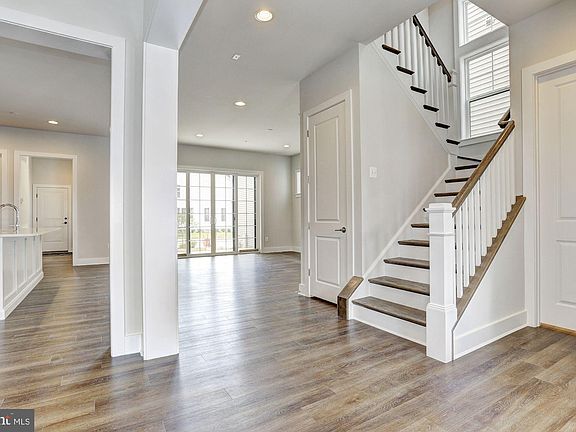 4th image of 1614 Wild Mustard Dr