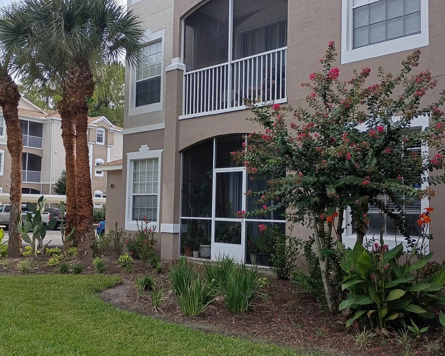 2 bed, 2.0 bath, 1050 sqft, $1,595 — Photo 1