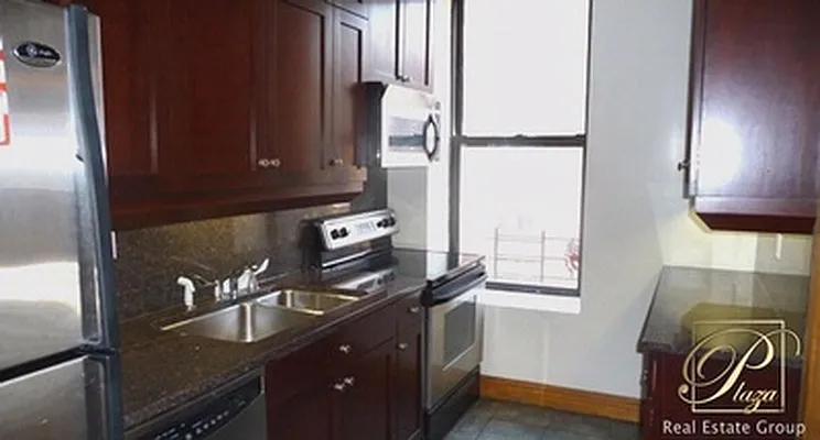 Rented by Plaza Real Estate Group | media 3