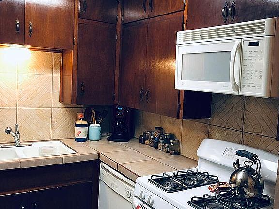 2nd image of 1508 Valleyridge Dr #B