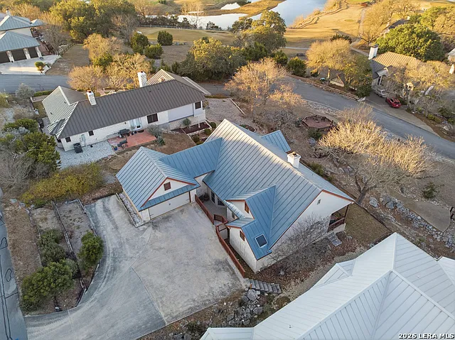 204 Tapatio Dr W — Photo 3