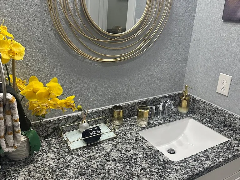 7925 Brandon St #B — Photo 12