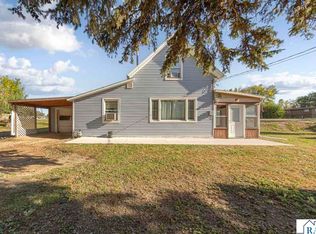 402 N Main St, Lake Crystal, MN 56055