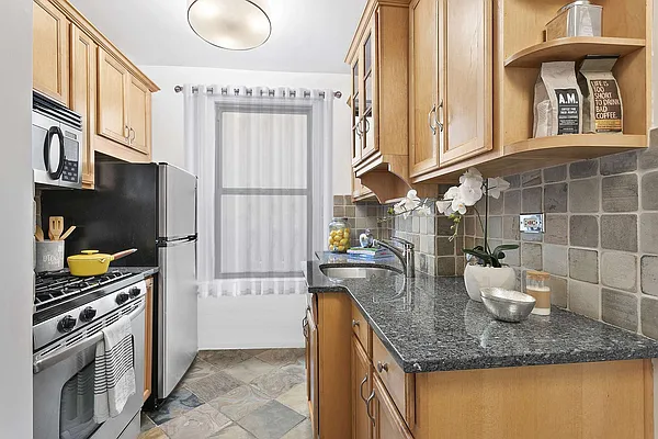 Sold by Compass | media 14