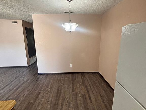 4th image of 3111 E 12th St #5