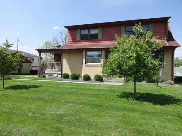 504 Aber Dr, Waterford, WI 53185