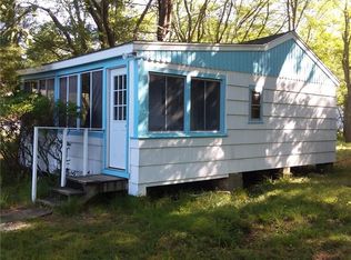 32 Pequot Trl, Voluntown, CT 06384
