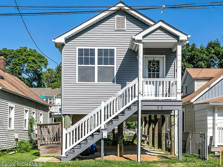 88 Seadrift Ave — Photo 1