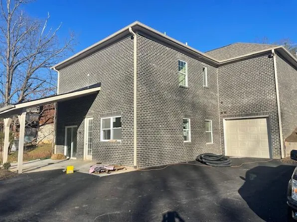 5057 Merriman Rd, Roanoke, VA 24018