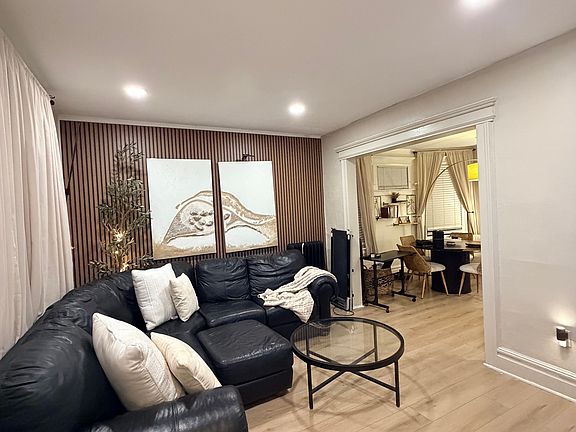 3rd image of 24 Shepard Ter APT 1