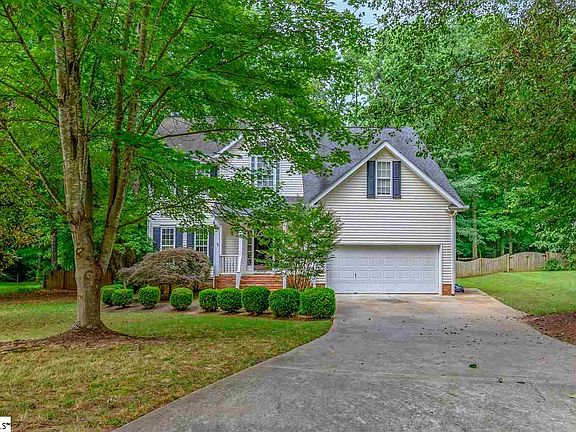 2nd image of 35 Summer Glen Dr