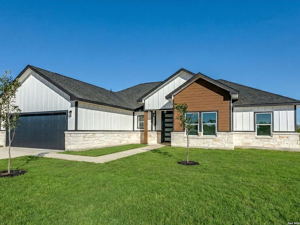 1st image of 16724 Llano Estacado Dr