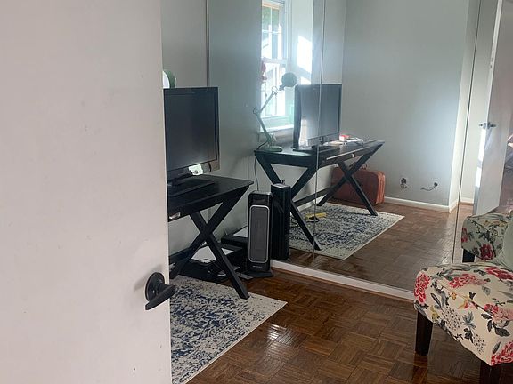 5th image of 4000 Gypsy Ln Unit 724