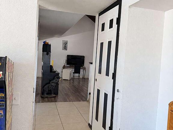 5th image of 3131 W Los Reales Rd