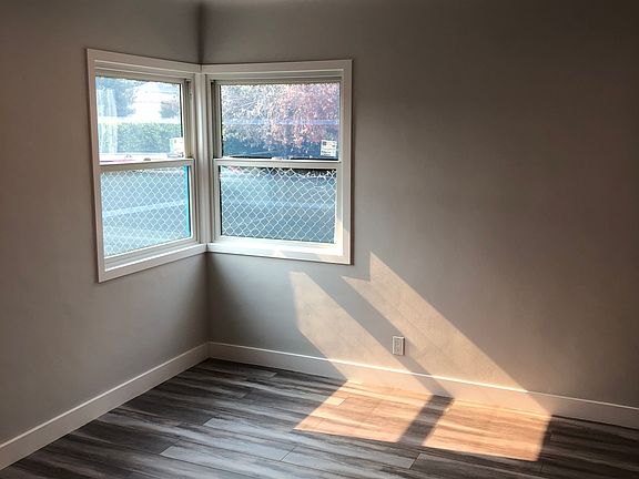 4th image of 1704 Keeler St #2