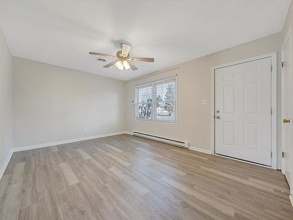 5th image of 17 Carey Ave