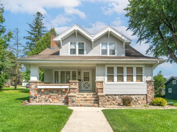 1910 Illinois AVENUE, New Holstein, WI 53061