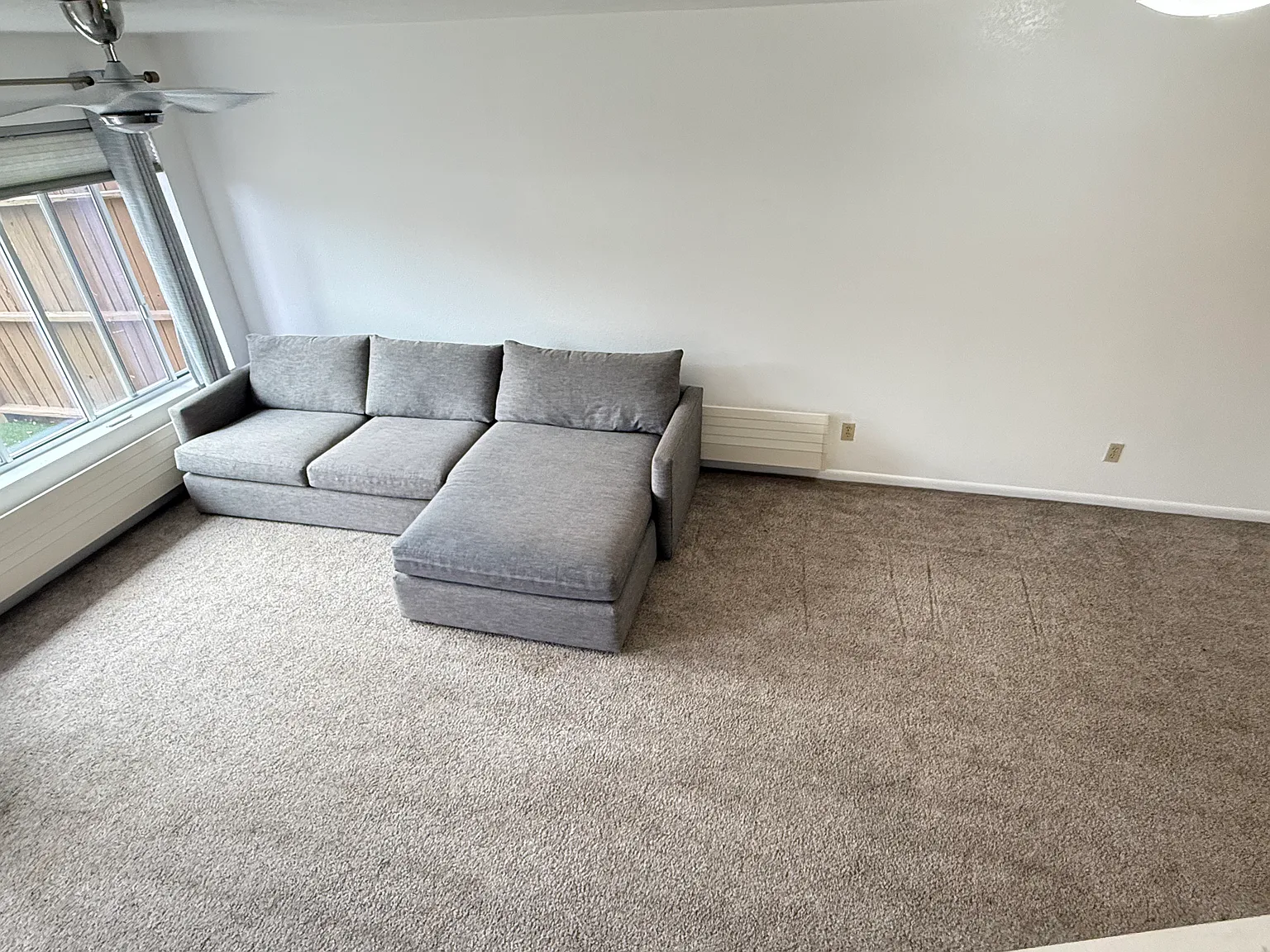 2 bed, 2.5 bath, 1072 sqft, $3,750 — Photo 3