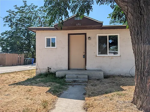 696 S Foisy St Photo 1