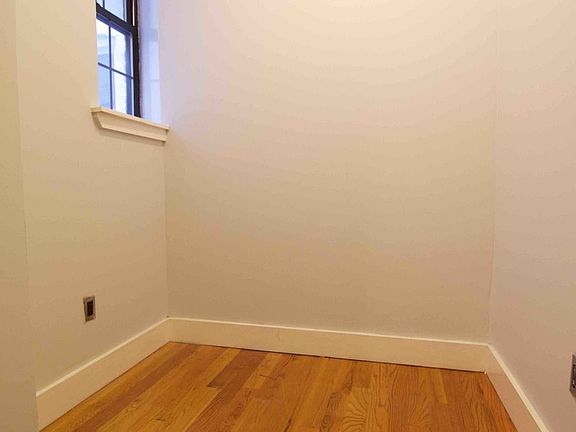 5th image of 885 Saint Johns Pl APT 4G