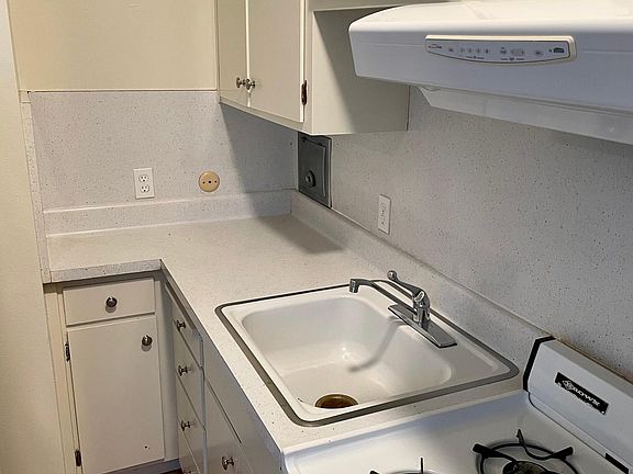 5th image of 2673 Lombard St #73A